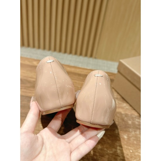 MM6 sandals