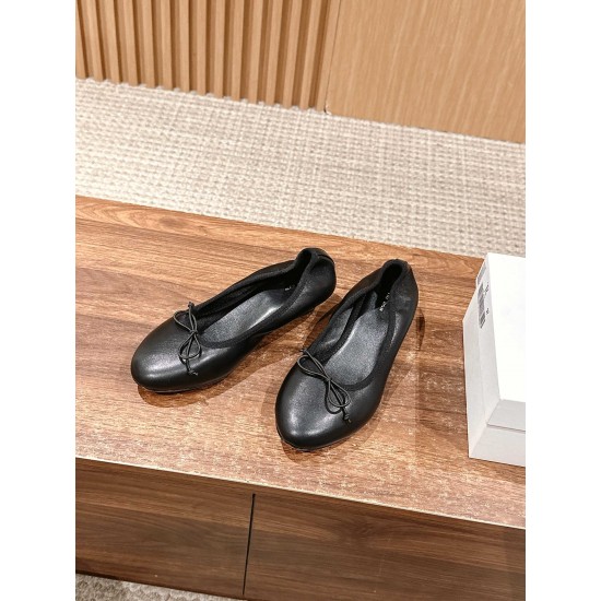 The row sandals