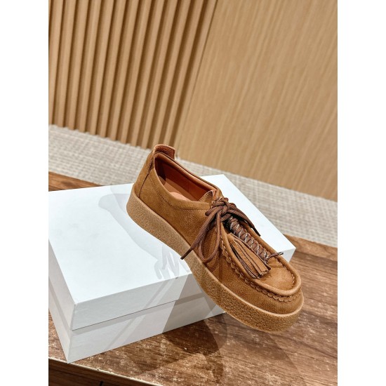 MM6 slippers