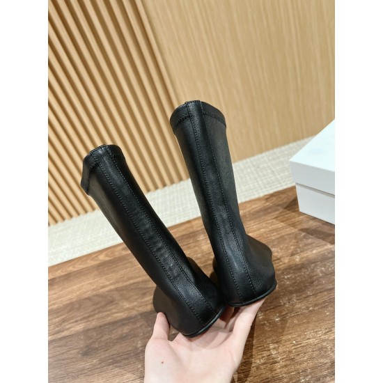 The row boots