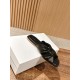 MM6 slippers