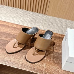 MM6 slippers
