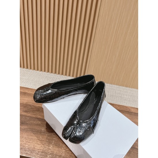 MM6 sneakers