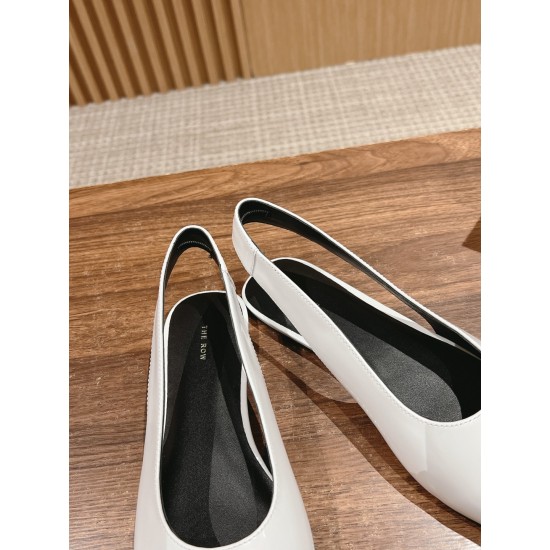 MM6 sandals