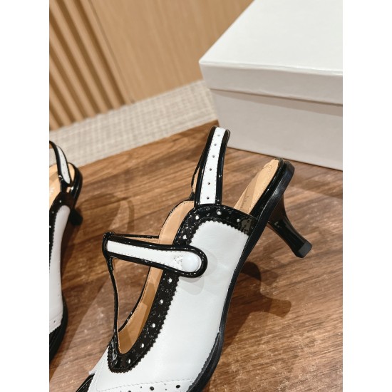 MM6 sandals