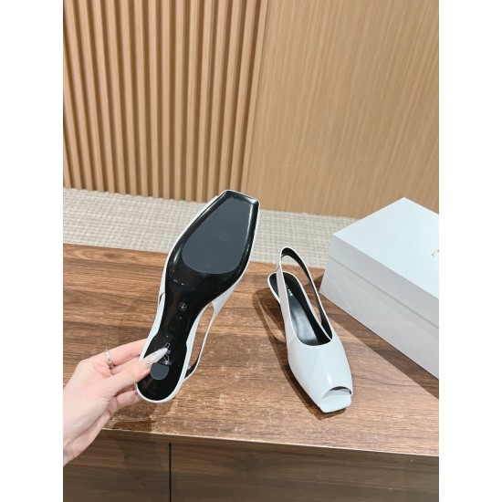 MM6 sandals