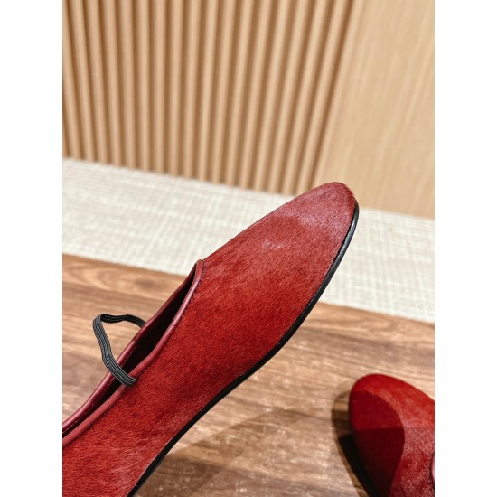 The row sandals