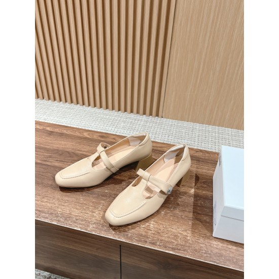 MM6 sandals