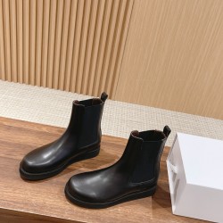 The row boots