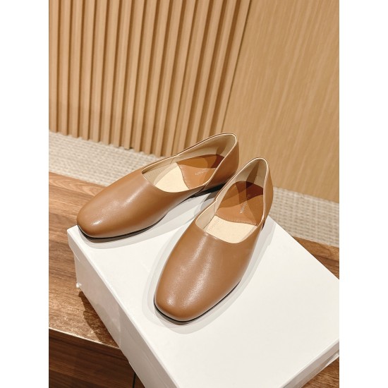 MM6 sandals