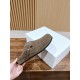 MM6 slippers