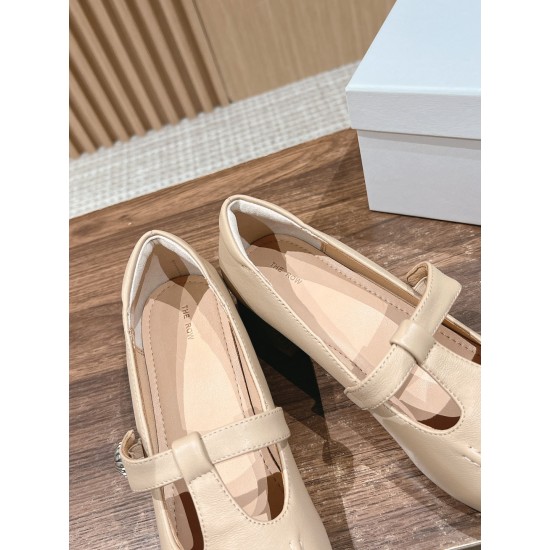 MM6 sandals