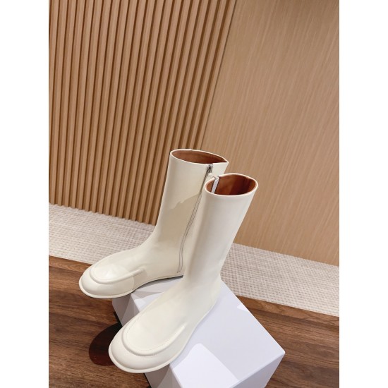 The row boots