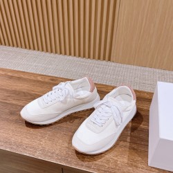 The row sneaker