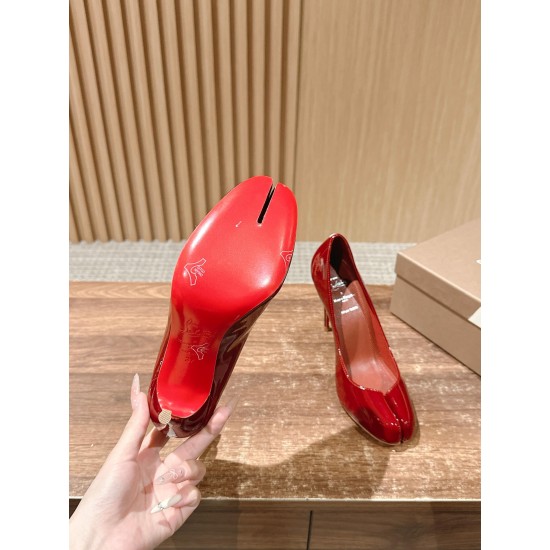 MM6 sandals