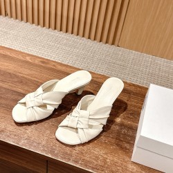 MM6 slippers
