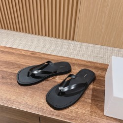 The row slippers