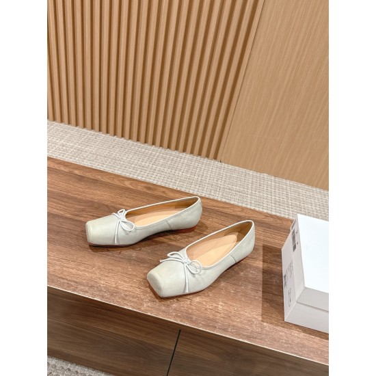 The row sandals