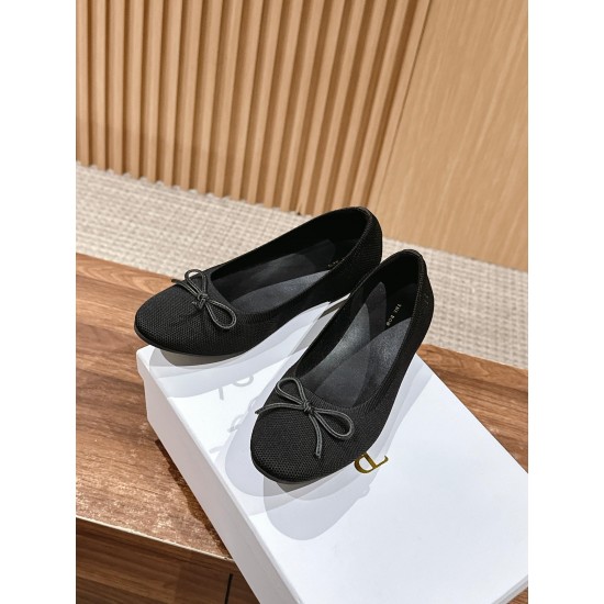 The row sandals
