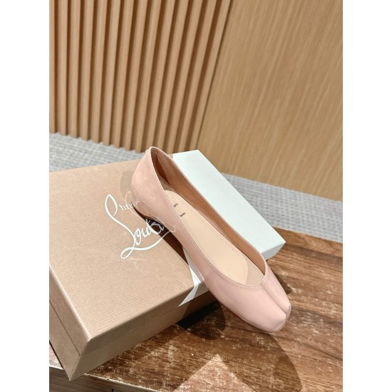 MM6 sandals