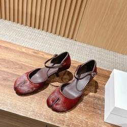 The row sandals