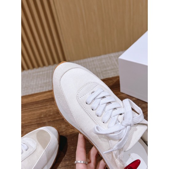 The row sneaker
