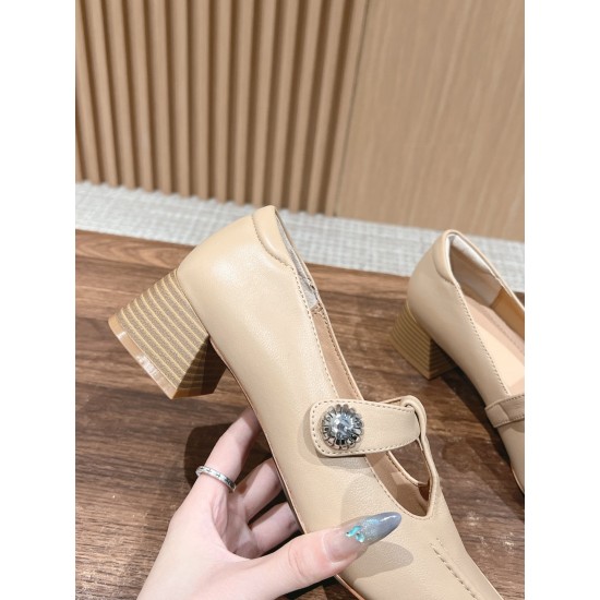 MM6 sandals