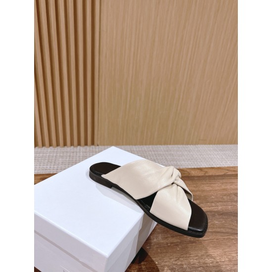 The row slippers