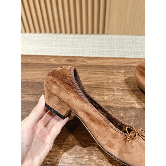 The row sandals