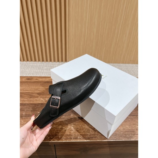 MM6 slippers