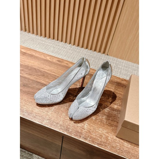 MM6 sandals
