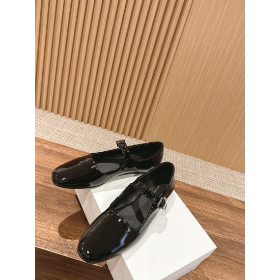 The row sandals