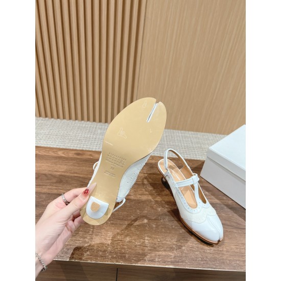 MM6 sandals