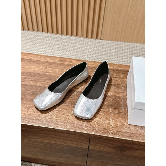 The row sandals