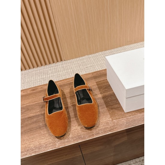 The row sandals