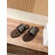 MM6 slippers