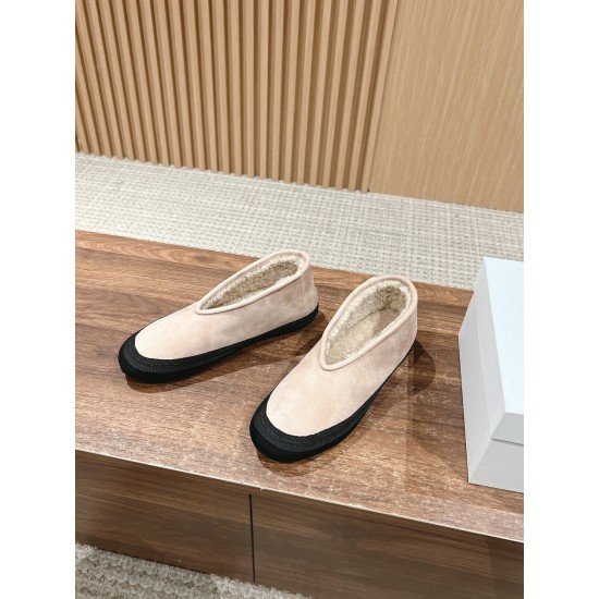 The row boots