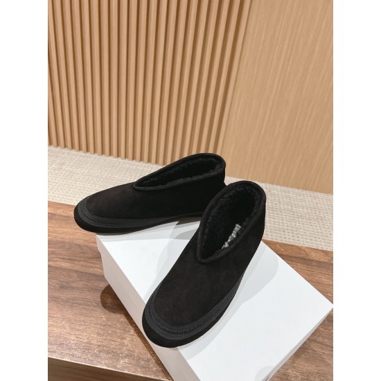 The row boots