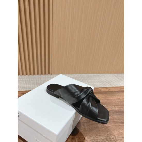 The row slippers