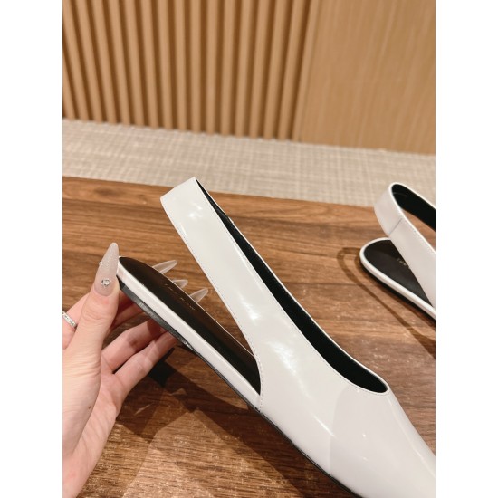 MM6 sandals