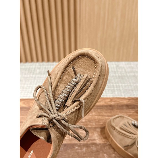 MM6 slippers