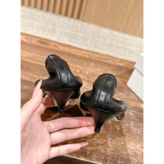 The row sandals