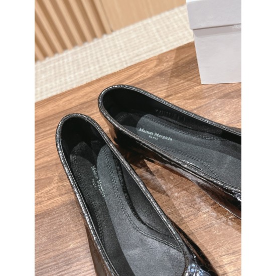 MM6 sneakers