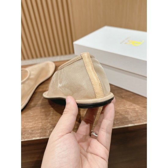The row loafers The row loafers