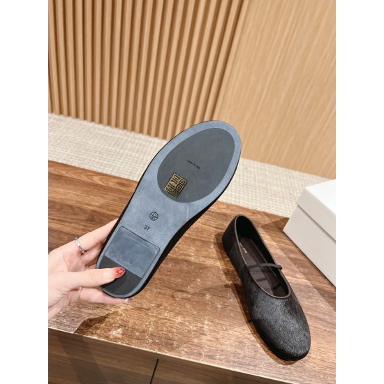 The row sandals