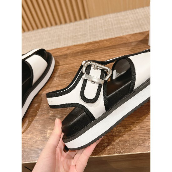 MM6 sandals