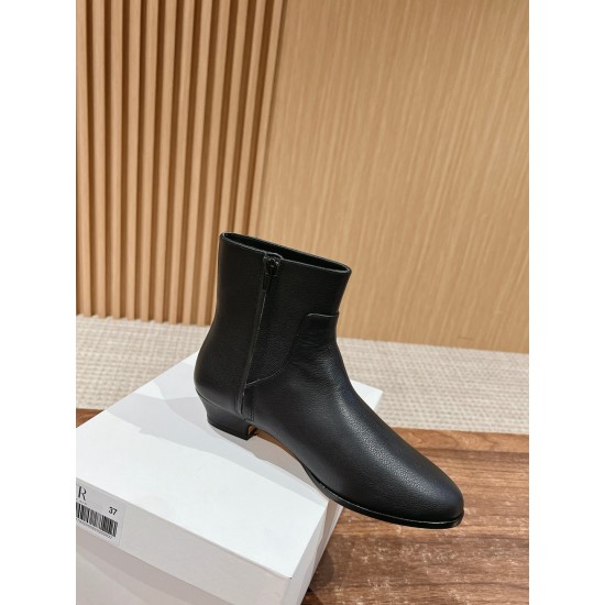 The row boots