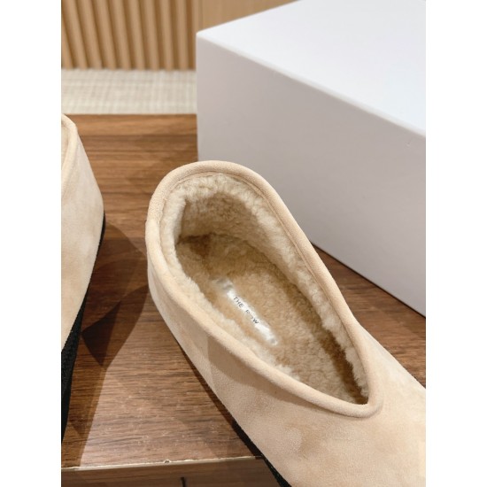 The row boots