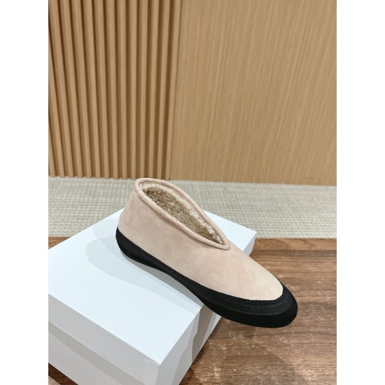 The row boots