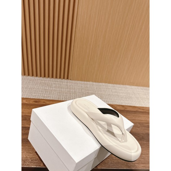 The row slippers